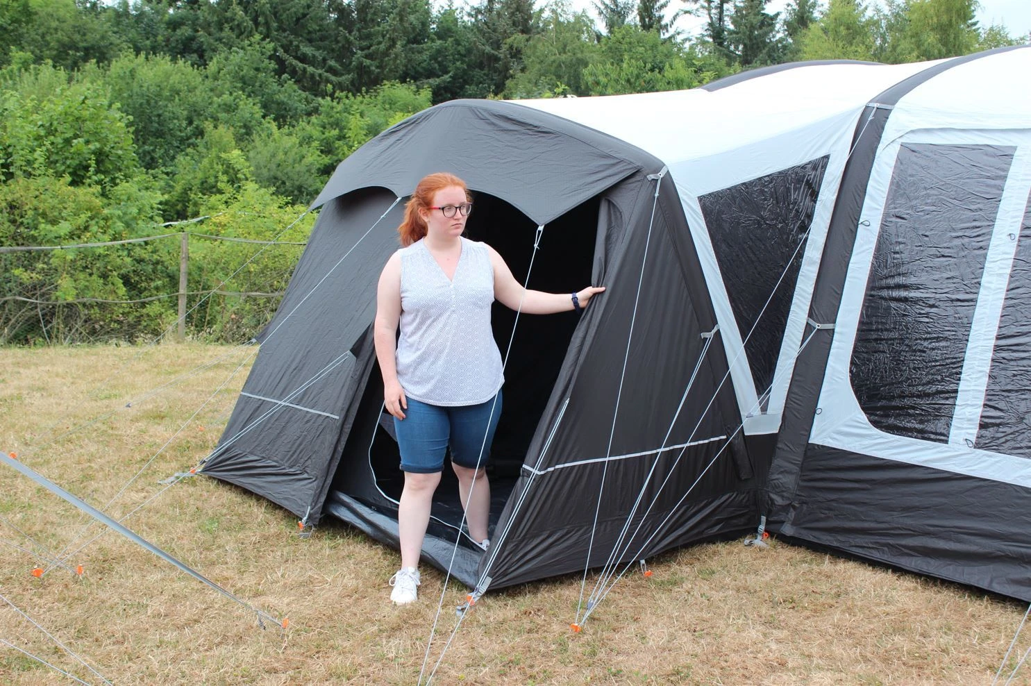 Outdoor Revolution Airedale 9DSE Tent With Footprint And Lounge Liner 15 Outdoor Revolution Airedale 9DSE Tent With Footprint And Lounge Liner - Image 13